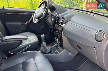 Внедорожник / Кроссовер Dacia Duster 2011 в 