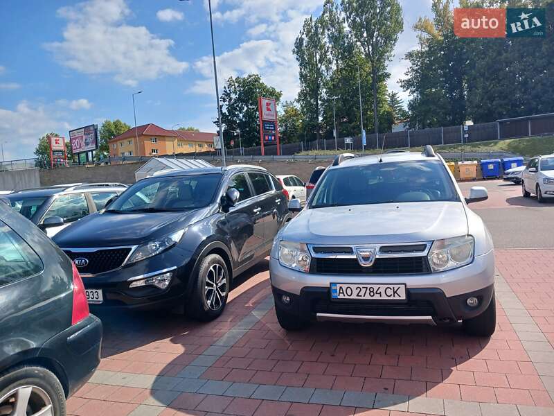 Позашляховик / Кросовер Dacia Duster 2011 в Тячеві