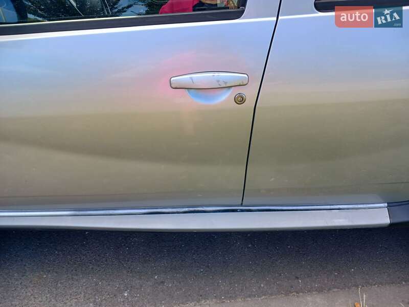 Позашляховик / Кросовер Dacia Duster 2011 в Тячеві