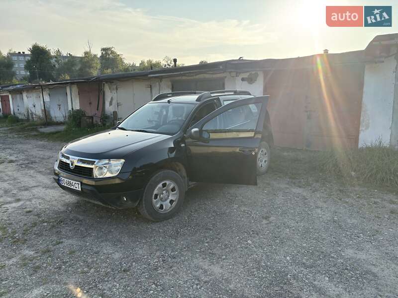 Внедорожник / Кроссовер Dacia Duster 2011 в 