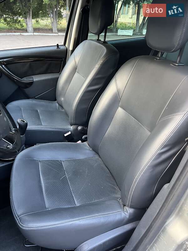 Позашляховик / Кросовер Dacia Duster 2011 в Ніжині фото 36 Позашляховик / Кросовер Dacia Duster 2011 в Ніжині