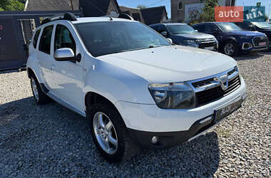 Позашляховик / Кросовер Dacia Duster 2011 в 