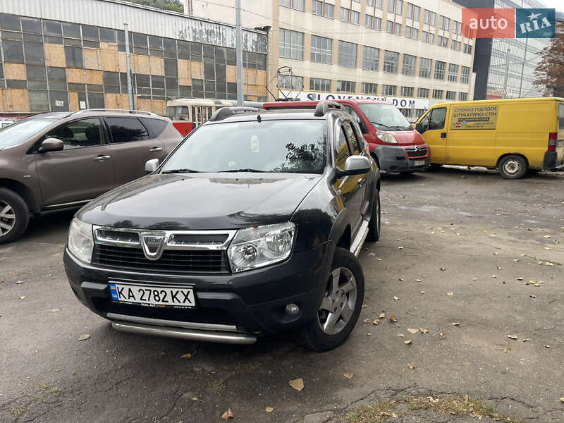 Dacia Duster 2011