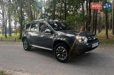 Внедорожник / Кроссовер Dacia Duster 2015 в 
