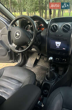 Внедорожник / Кроссовер Dacia Duster 2015 в 