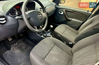 Внедорожник / Кроссовер Dacia Duster 2011 в 