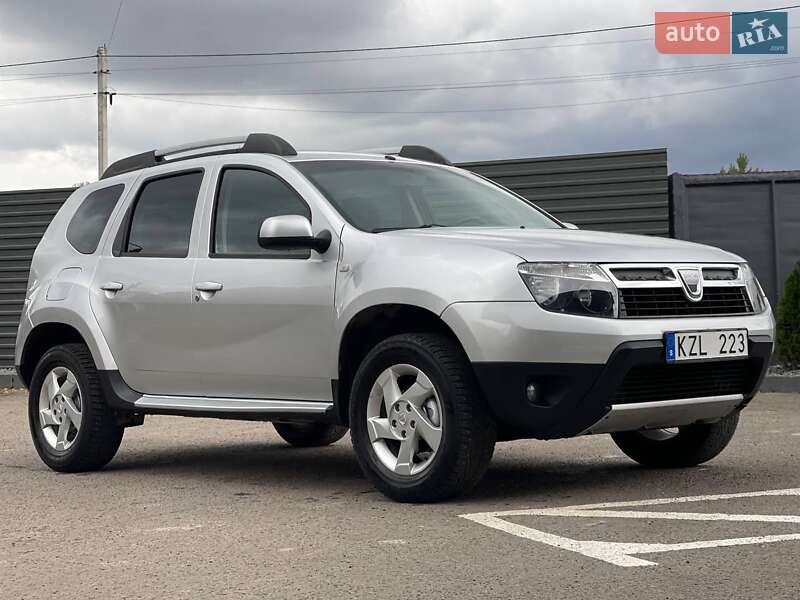 Позашляховик / Кросовер Dacia Duster 2010 в Радивиліві