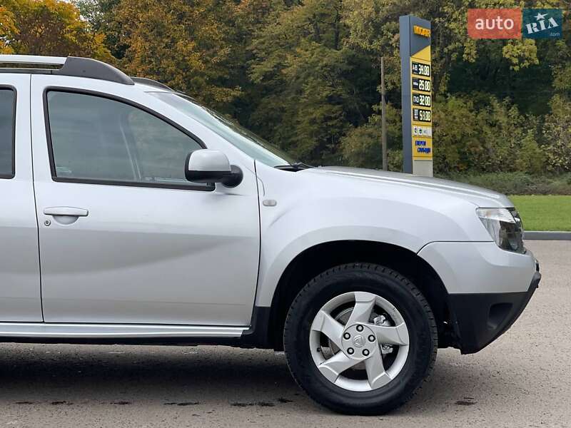 Позашляховик / Кросовер Dacia Duster 2010 в Радивиліві