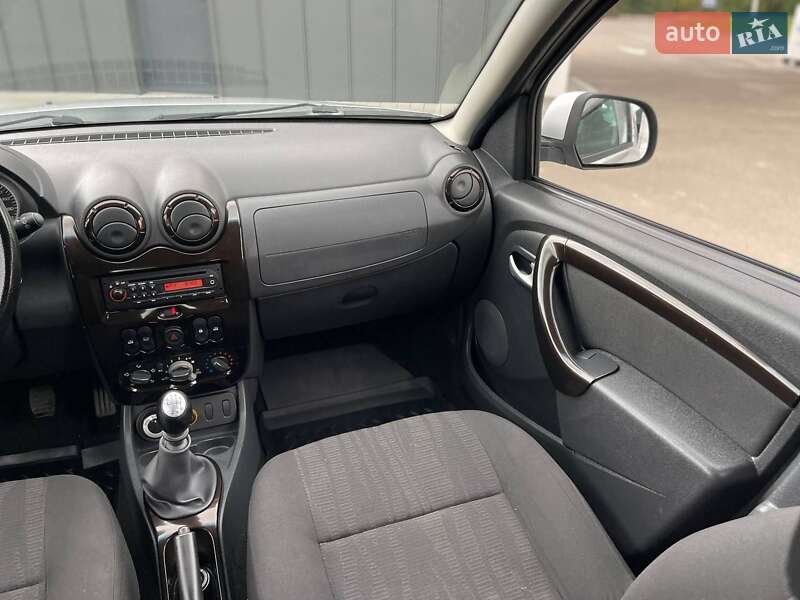 Позашляховик / Кросовер Dacia Duster 2010 в Радивиліві