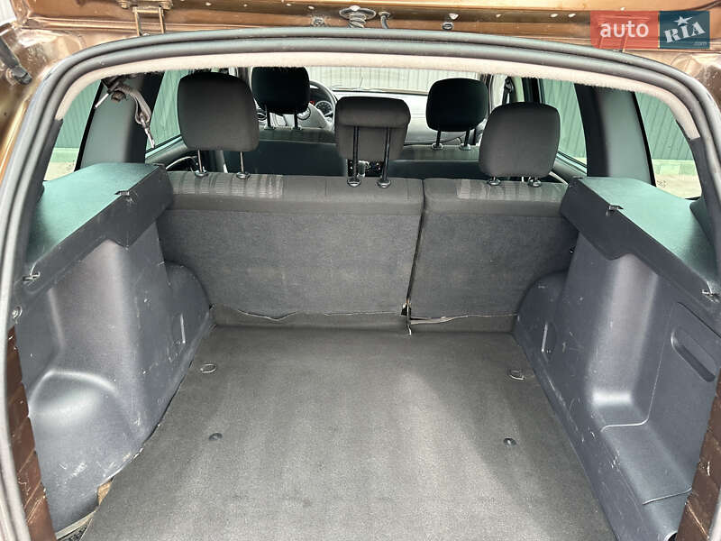 Внедорожник / Кроссовер Dacia Duster 2012 в Сарнах фото 15 Внедорожник / Кроссовер Dacia Duster 2012 в Сарнах