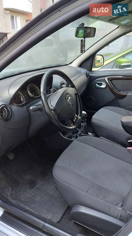Внедорожник / Кроссовер Dacia Duster 2011 в Тернополе