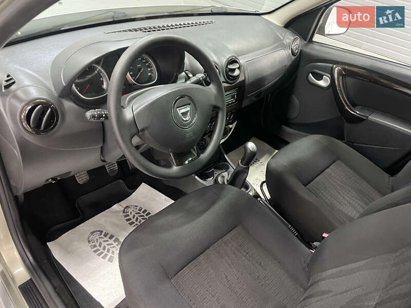 Внедорожник / Кроссовер Dacia Duster 2011 в Стрые