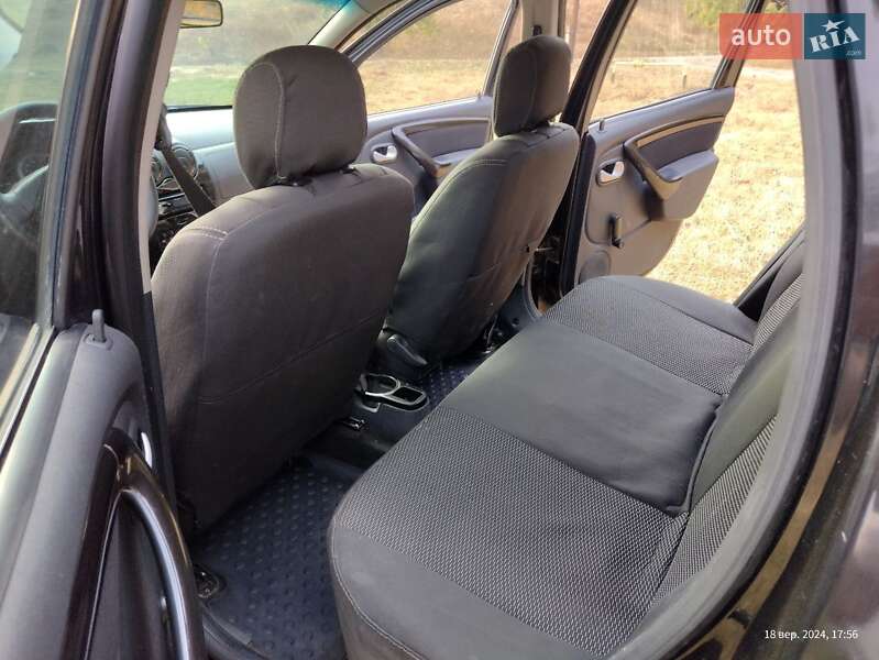 Внедорожник / Кроссовер Dacia Duster 2010 в Конотопе