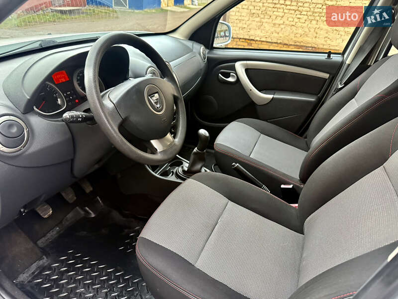 Внедорожник / Кроссовер Dacia Duster 2013 в Ровно