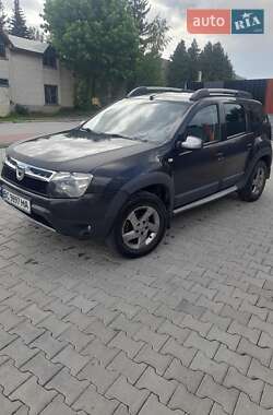 Позашляховик / Кросовер Dacia Duster 2013 в Львові