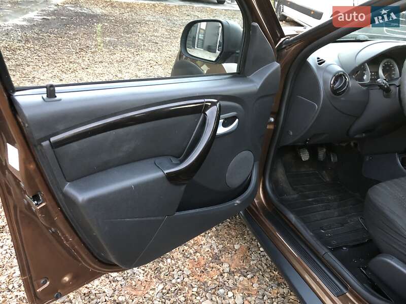 Внедорожник / Кроссовер Dacia Duster 2011 в Ивано-Франковске фото 11 Внедорожник / Кроссовер Dacia Duster 2011 в Ивано-Франковске