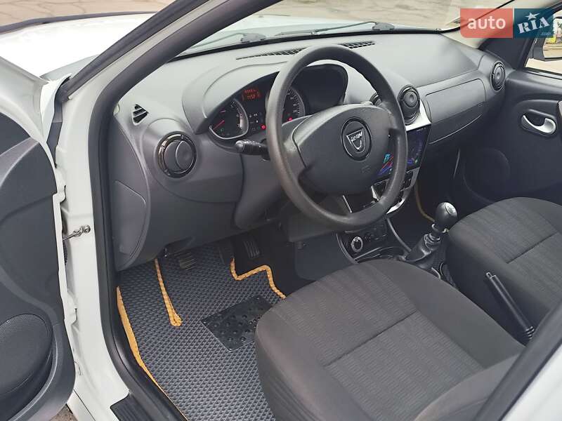 Позашляховик / Кросовер Dacia Duster 2012 в Новоархангельську