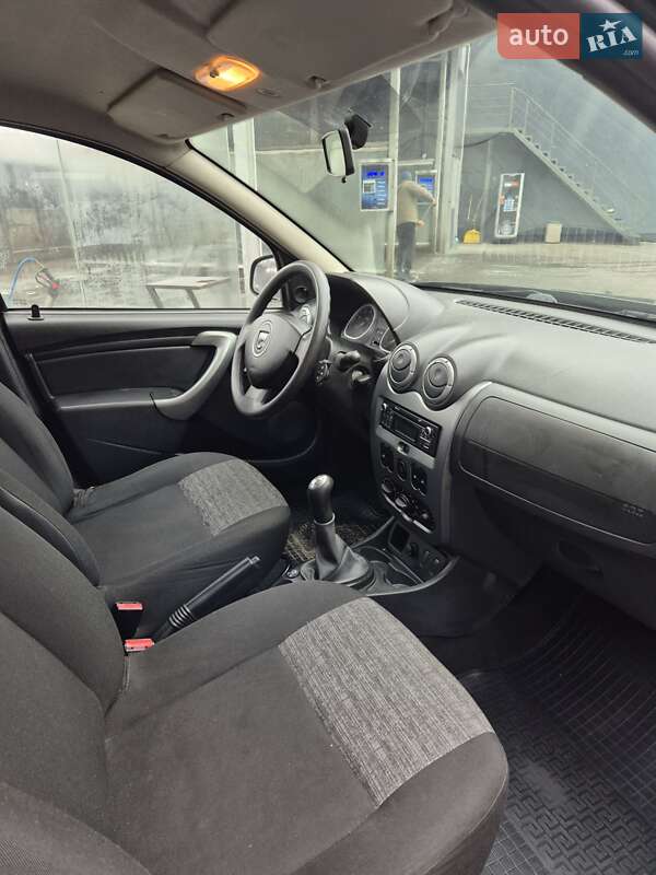 Внедорожник / Кроссовер Dacia Duster 2013 в Киверцах