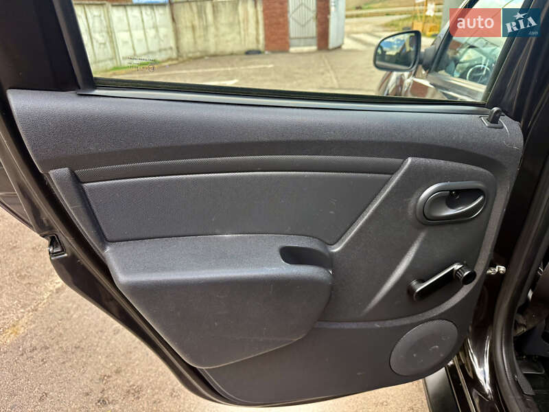 Позашляховик / Кросовер Dacia Duster 2014 в Рівному