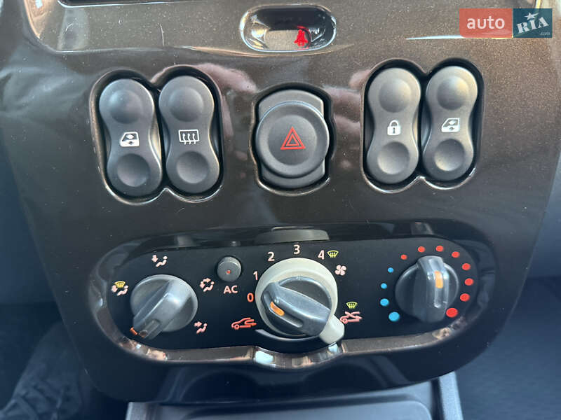 Позашляховик / Кросовер Dacia Duster 2011 в Луцьку