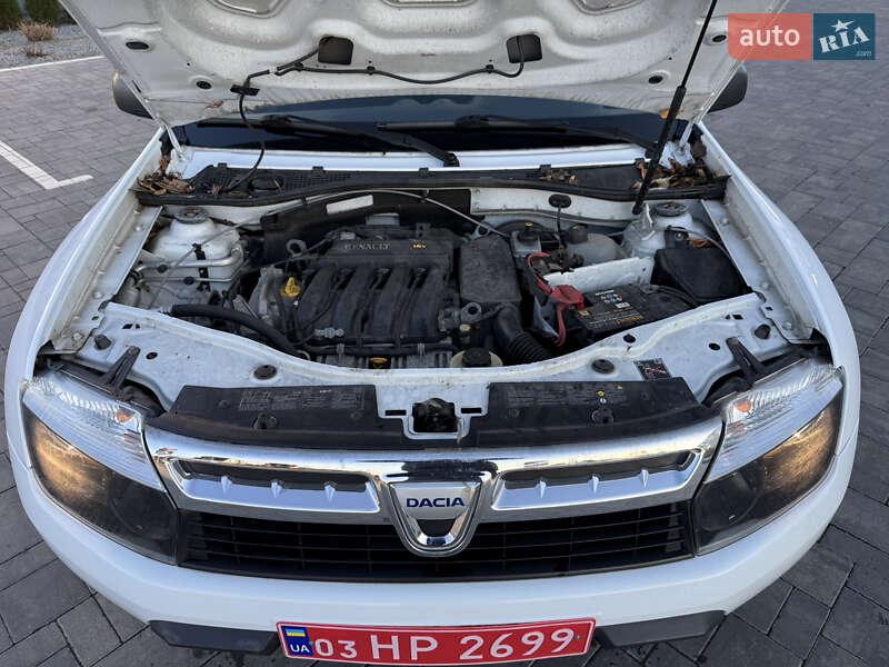 Позашляховик / Кросовер Dacia Duster 2011 в Луцьку