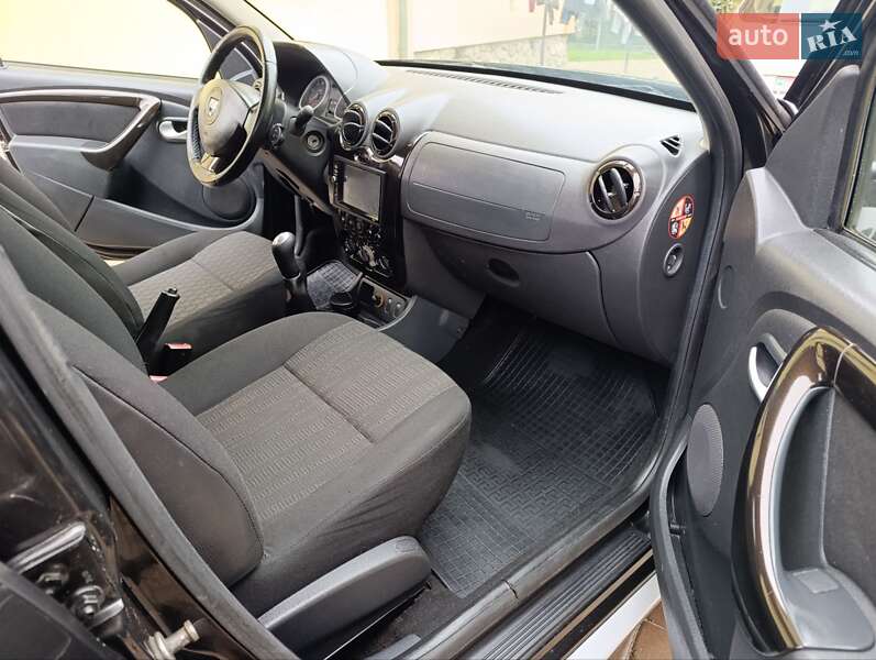 Внедорожник / Кроссовер Dacia Duster 2010 в Киверцах