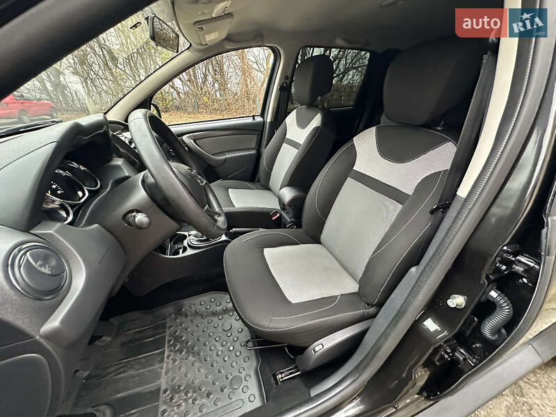 Внедорожник / Кроссовер Dacia Duster 2017 в Черновцах