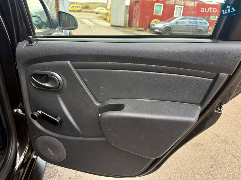 Позашляховик / Кросовер Dacia Duster 2014 в Рівному