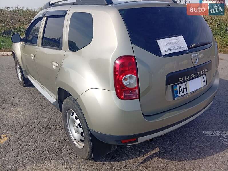 Позашляховик / Кросовер Dacia Duster 2011 в Харкові