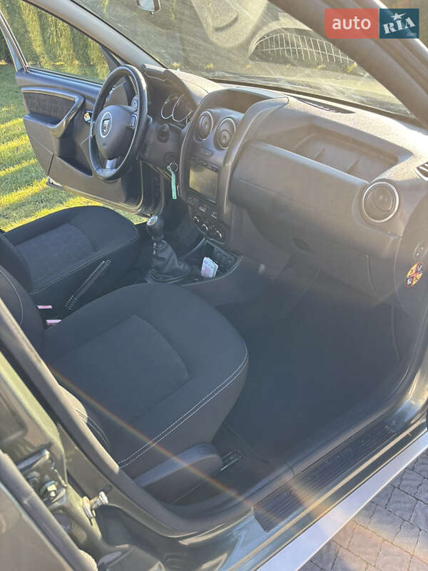 Позашляховик / Кросовер Dacia Duster 2015 в Тернополі