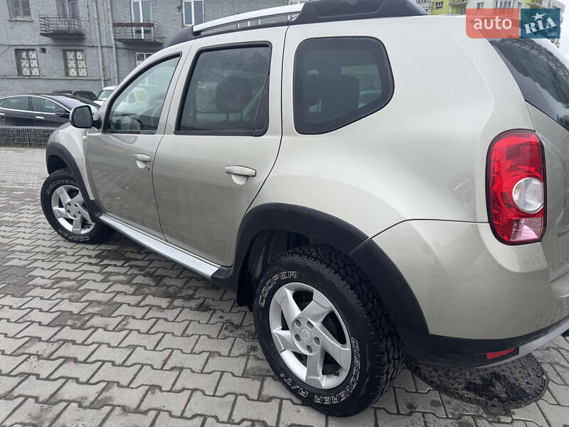 Позашляховик / Кросовер Dacia Duster 2011 в Львові
