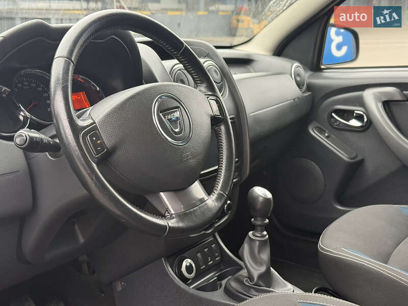 Внедорожник / Кроссовер Dacia Duster 2015 в Ровно