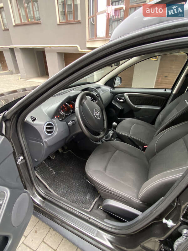 Внедорожник / Кроссовер Dacia Duster 2014 в Ивано-Франковске