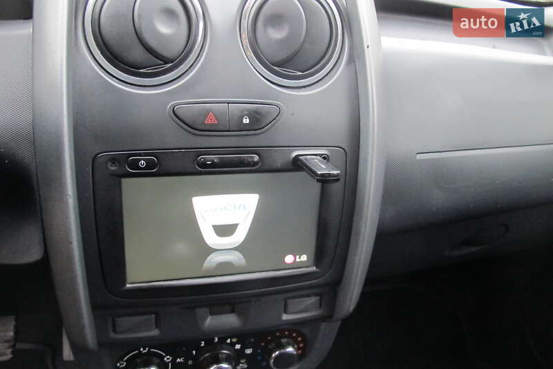 Внедорожник / Кроссовер Dacia Duster 2014 в Киеве