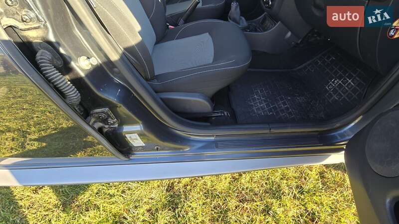 Позашляховик / Кросовер Dacia Duster 2016 в Чернівцях