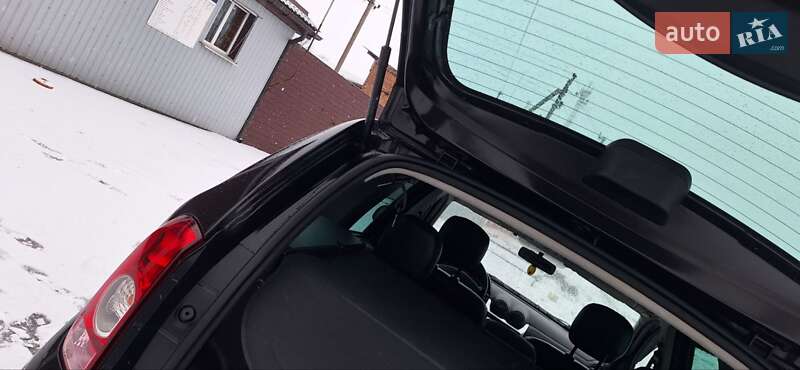 Позашляховик / Кросовер Dacia Duster 2011 в Новоархангельську