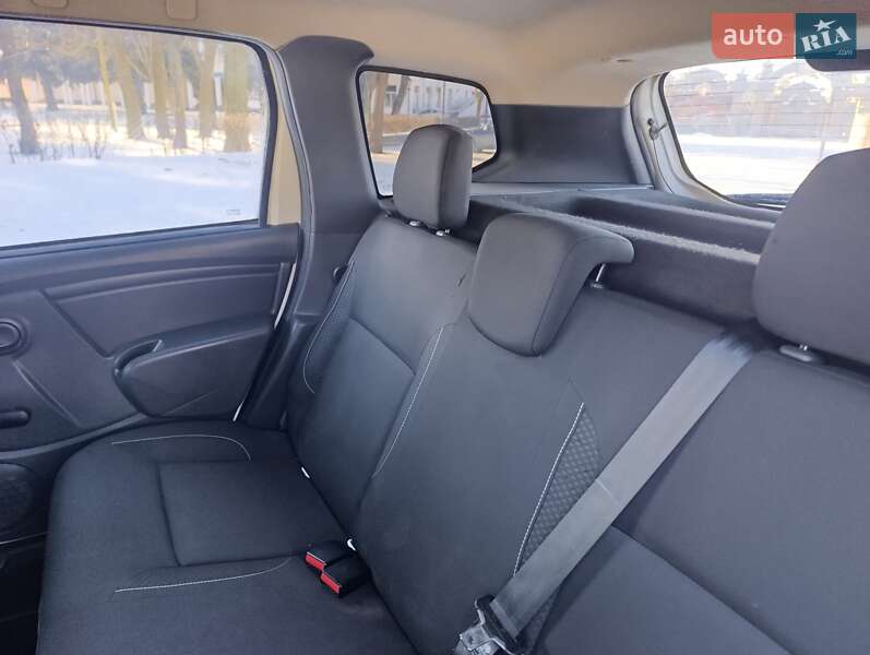 Позашляховик / Кросовер Dacia Duster 2016 в Звягелі фото 17 Позашляховик / Кросовер Dacia Duster 2016 в Звягелі