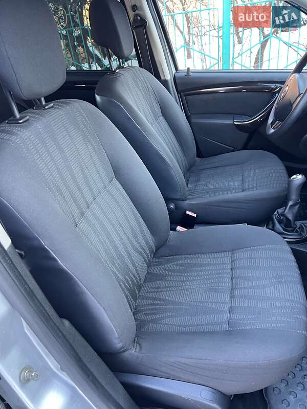 Внедорожник / Кроссовер Dacia Duster 2011 в Нежине фото 36 Внедорожник / Кроссовер Dacia Duster 2011 в Нежине