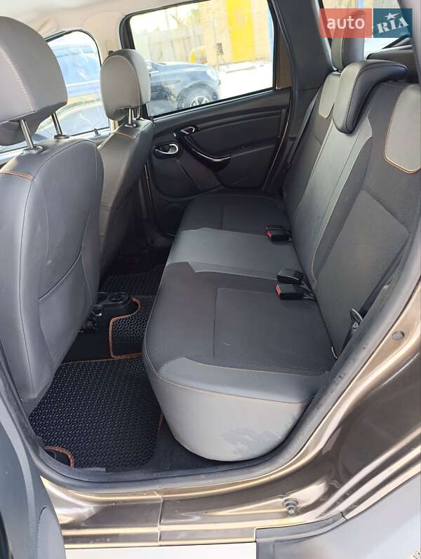 Внедорожник / Кроссовер Dacia Duster 2017 в Золочеве