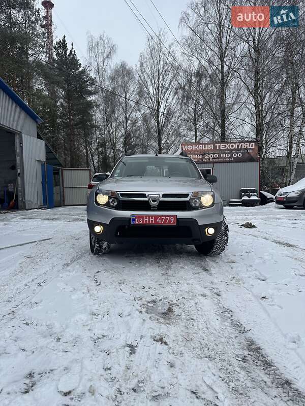 Позашляховик / Кросовер Dacia Duster 2013 в Луцьку