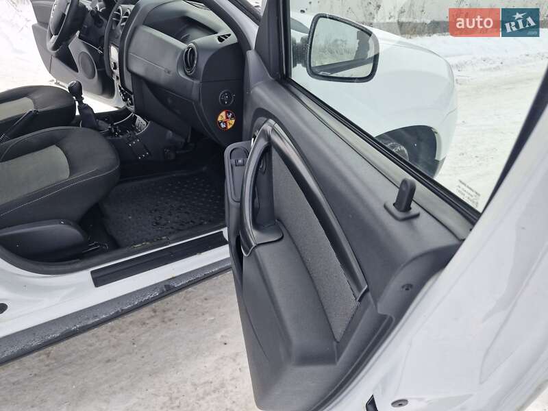 Внедорожник / Кроссовер Dacia Duster 2016 в Хмельницком фото 32 Внедорожник / Кроссовер Dacia Duster 2016 в Хмельницком