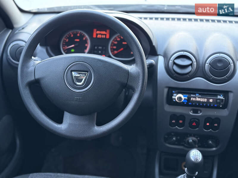 Внедорожник / Кроссовер Dacia Duster 2011 в Косове