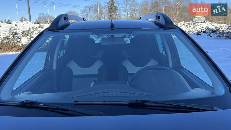 Позашляховик / Кросовер Dacia Duster 2016 в Умані