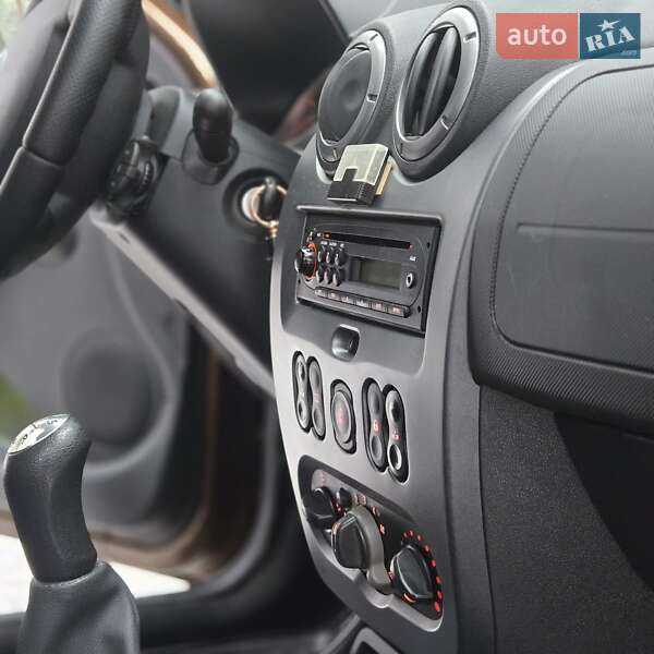 Позашляховик / Кросовер Dacia Duster 2010 в Сумах фото 13 Позашляховик / Кросовер Dacia Duster 2010 в Сумах