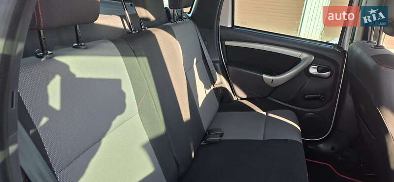 Позашляховик / Кросовер Dacia Duster 2013 в Новоархангельську