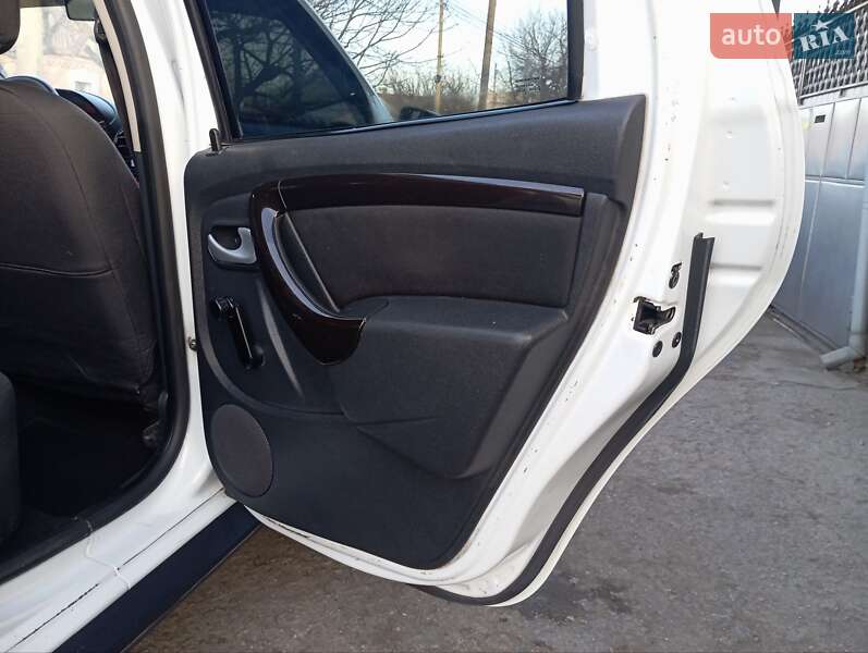 Позашляховик / Кросовер Dacia Duster 2012 в Нікополі фото 26 Позашляховик / Кросовер Dacia Duster 2012 в Нікополі