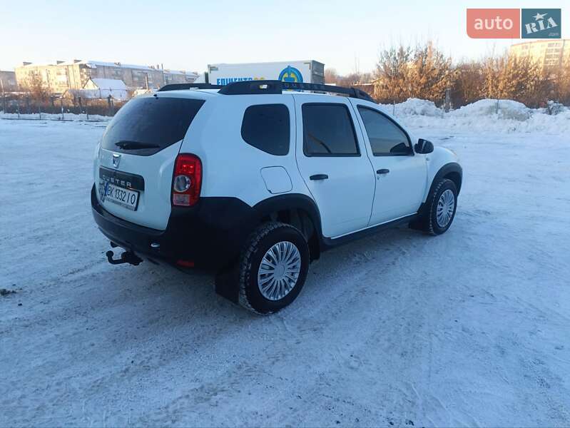 Позашляховик / Кросовер Dacia Duster 2013 в Дубні