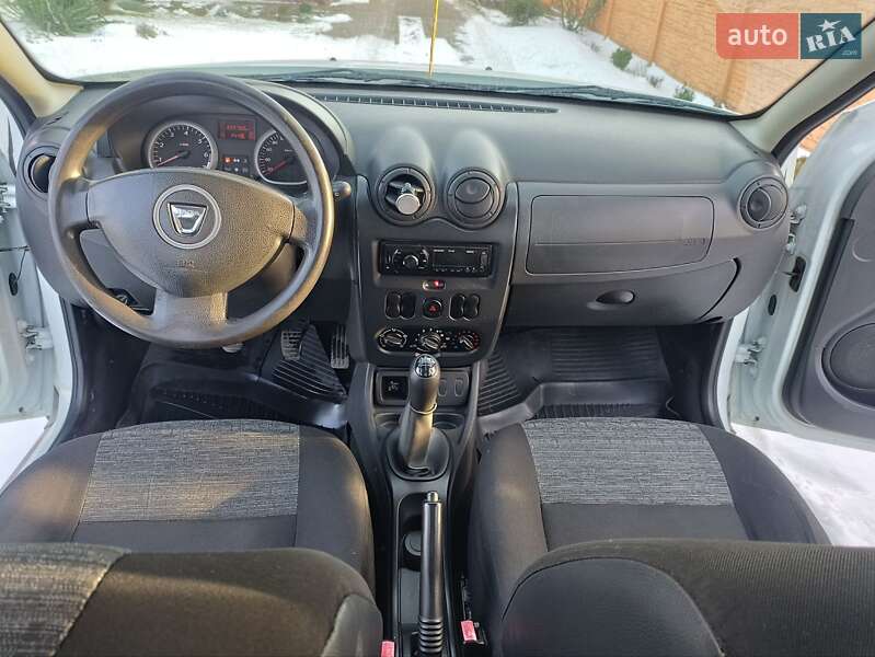 Позашляховик / Кросовер Dacia Duster 2013 в Дубні