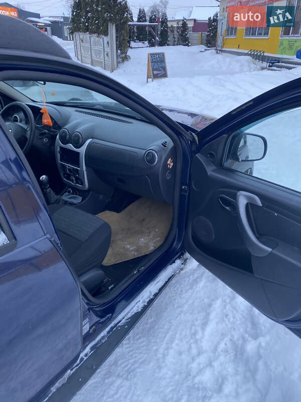 Позашляховик / Кросовер Dacia Duster 2010 в Києві