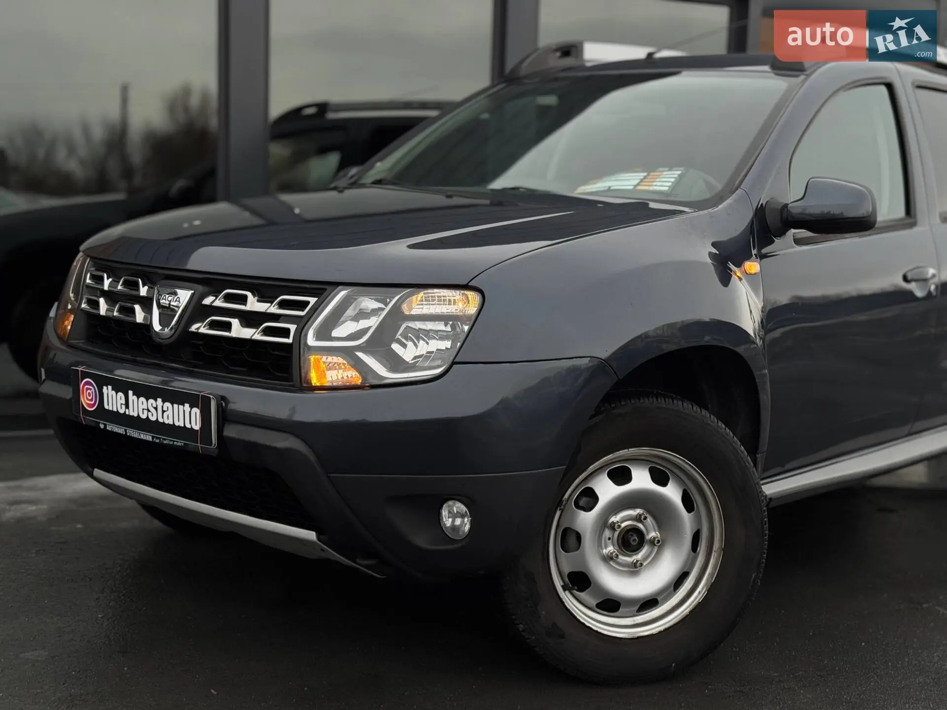 2016 Dacia Duster - мініатюра 2